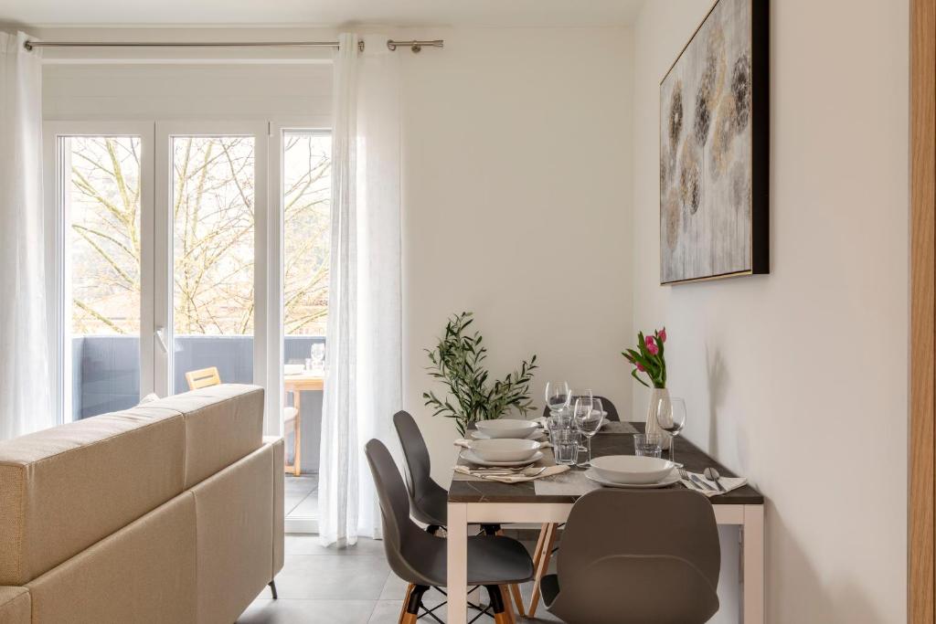 Lugano Superior Suites - Free Parking - Resim 27