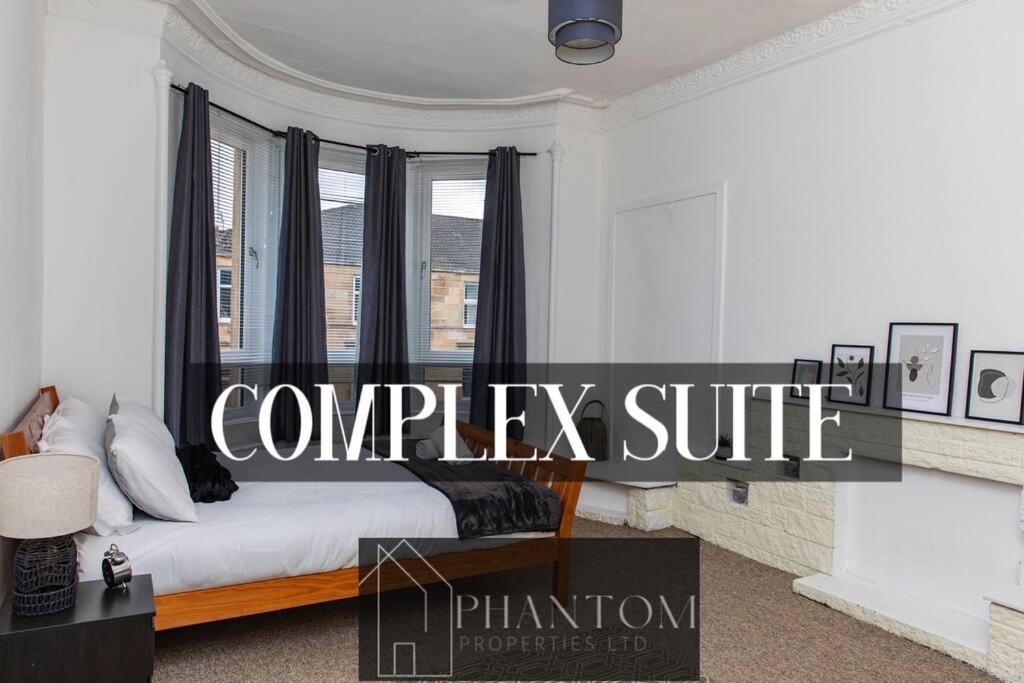 Postel nebo postele na pokoji v ubytování Complex Suite