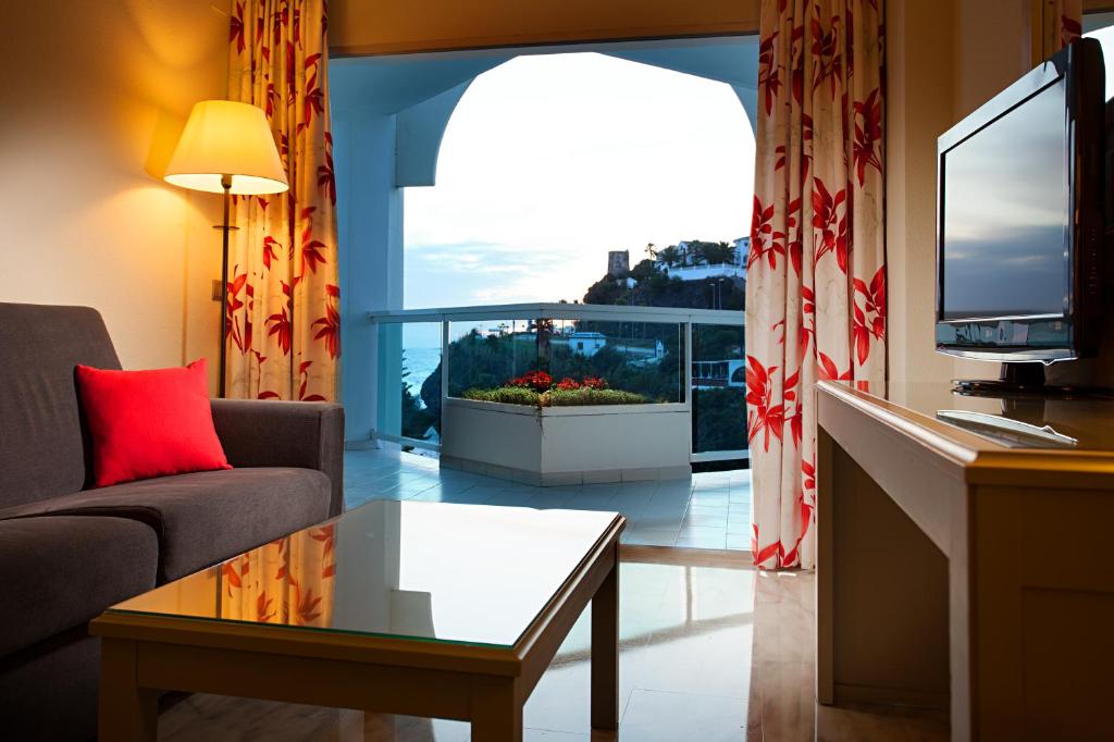 Ona Marinas de Nerja Spa Resort - One-Bedroom Apartment With Terrace (2 Adults + 2 Children)