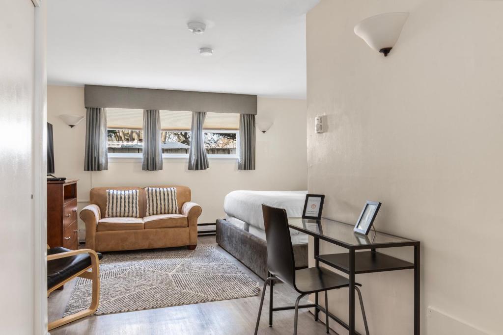 The Beverly - Studio Apartment - Basement Level
