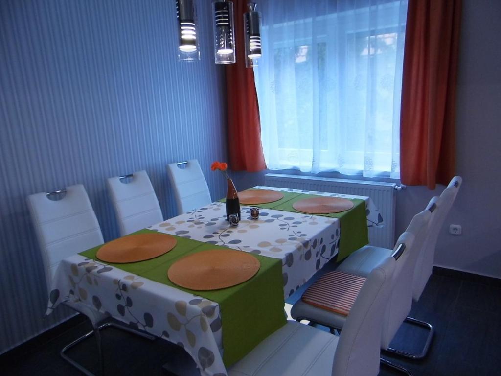 Postel nebo postele na pokoji v ubytování Alfa apartman