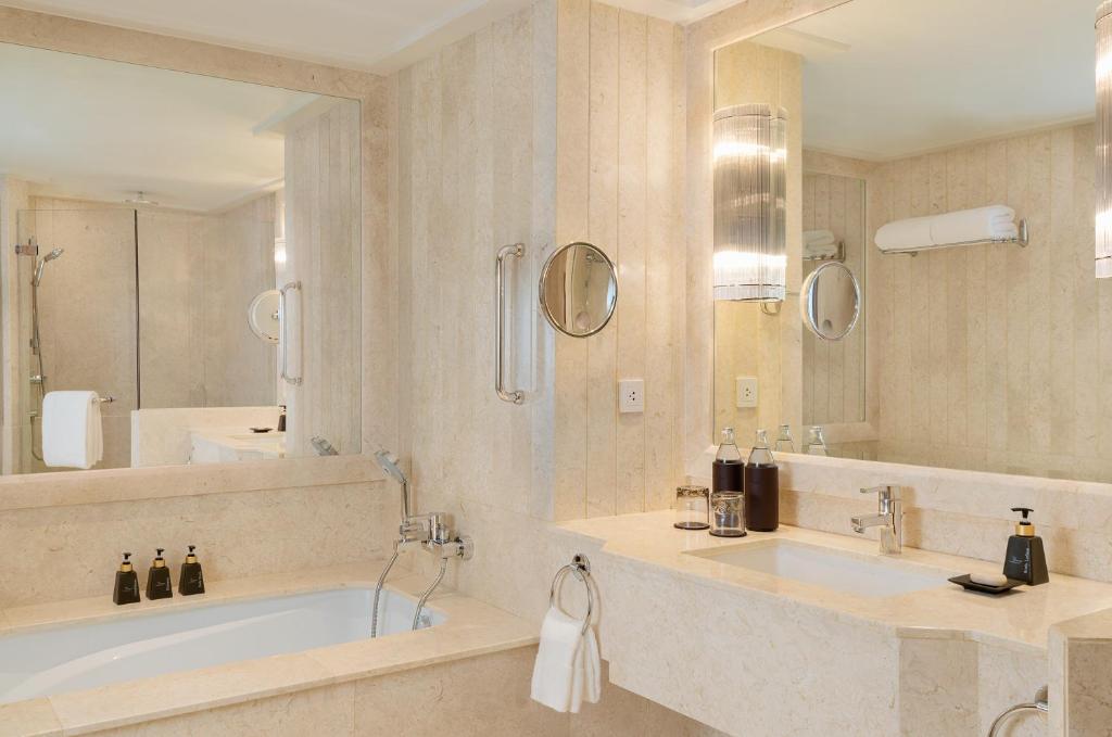 Anantara Siam Bangkok Hotel - Resim 22