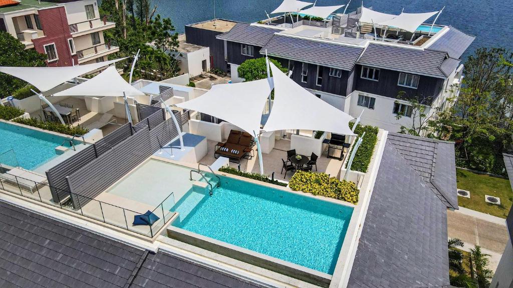 Beachfront Residences - Stunning Sea and Lake View - 3