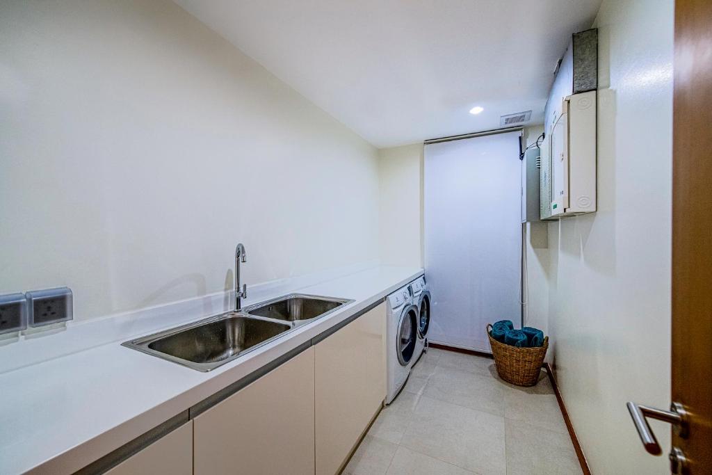 Beachfront Residences - Stunning Sea and Lake View - 15