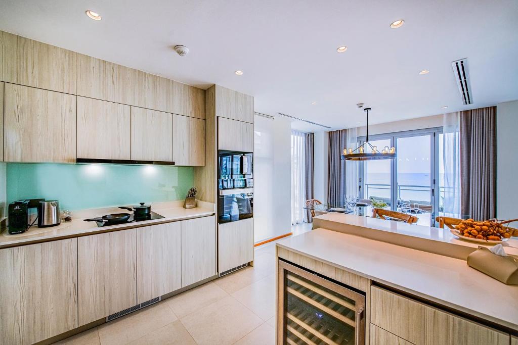 Beachfront Residences - Stunning Sea and Lake View - 13