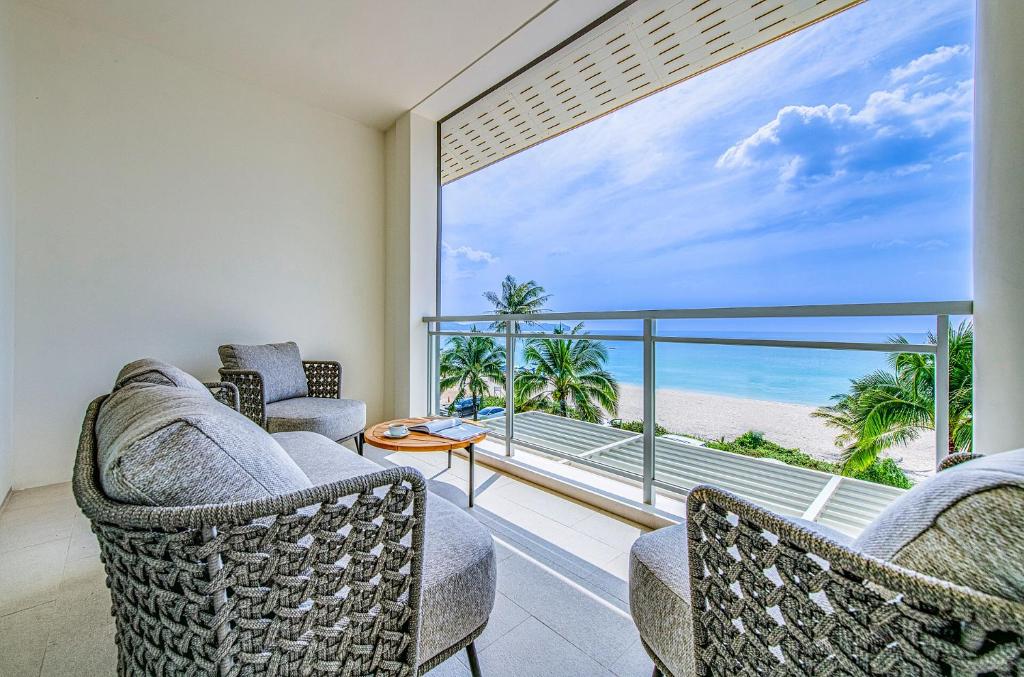 Beachfront Residences - Stunning Sea and Lake View - 16