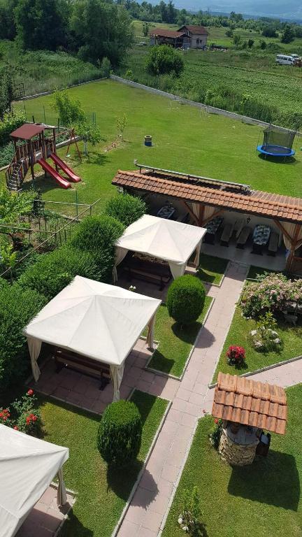 Zahrada ubytování Sharkov Family Hotel