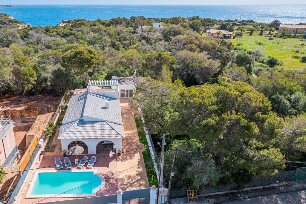 an aerial view of a house with a swimming pool at Villa Abril in Santanyi