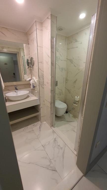 Koupelna v ubytování Calido Maris Hotel Ultra All Inclusive
