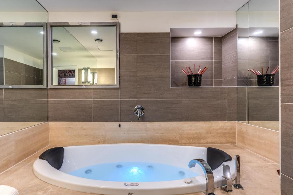 Mangili Garden Hotel - Resim 41