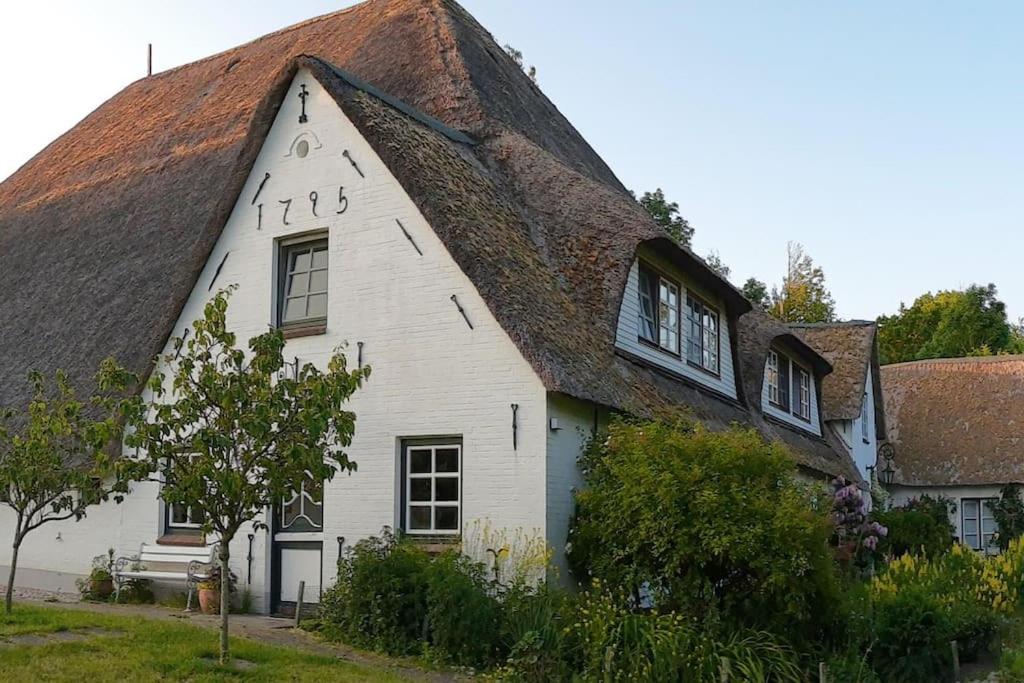 Fotografie z fotogalerie ubytování Super gemütliche, helle Eckwohnung unter Reet v destinaci Tating