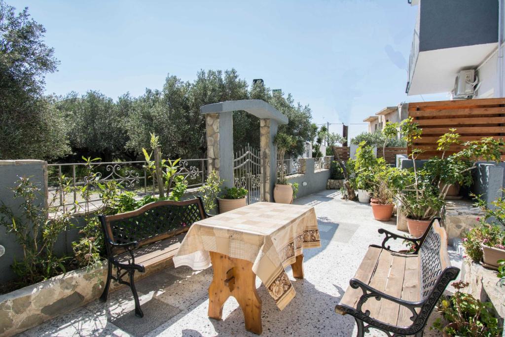 Balkon lub taras w obiekcie Zervakis Apartments
