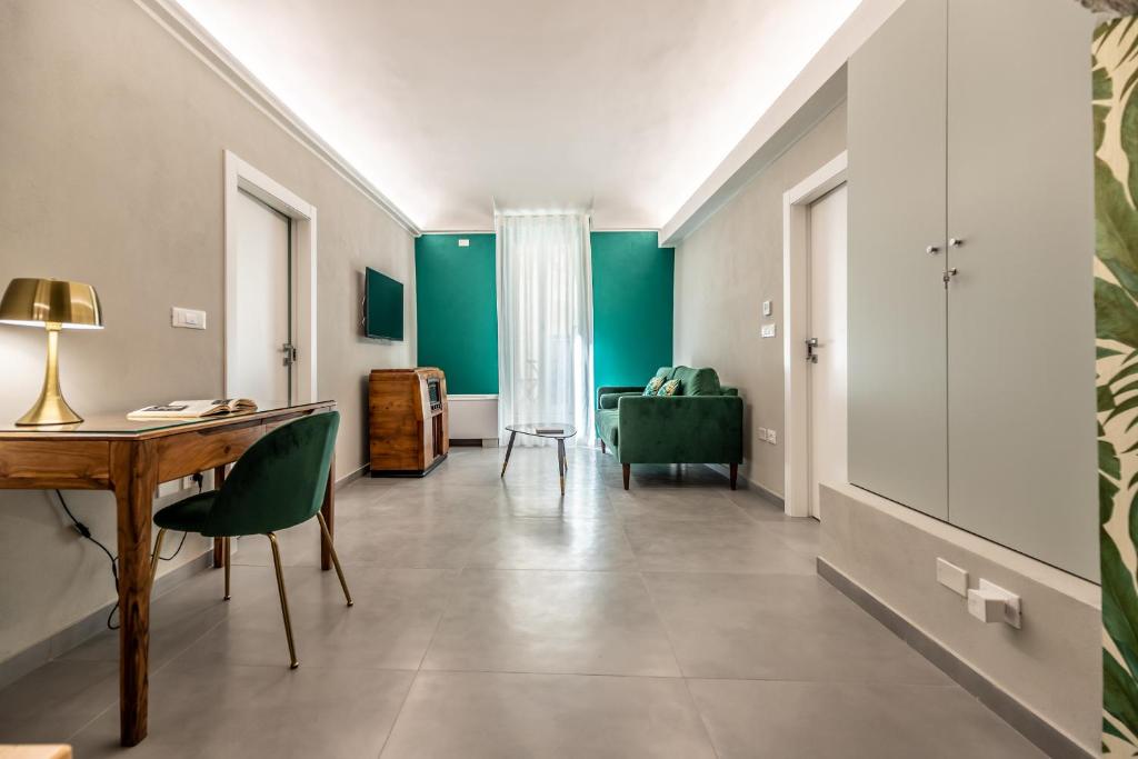 A seating area at Ortigia's Queen