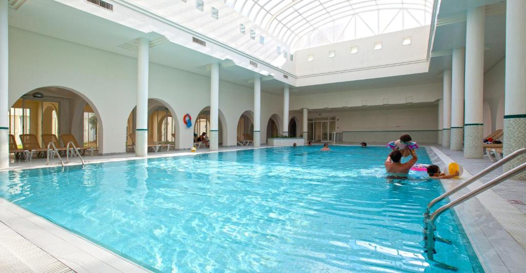 Bazén v ubytování Seabel Alhambra Beach Golf & Spa nebo v jeho okolí