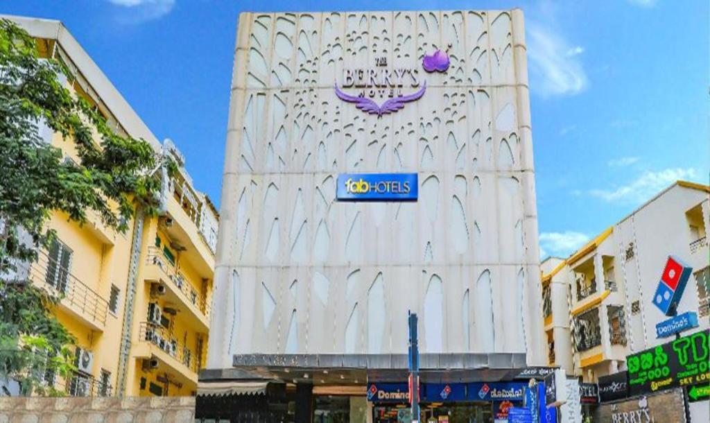 Clădirea în care este situat/ăhotelul