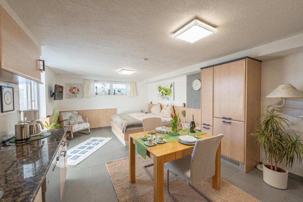 Köök või kööginurk majutusasutuses Ferienhaus Karoline