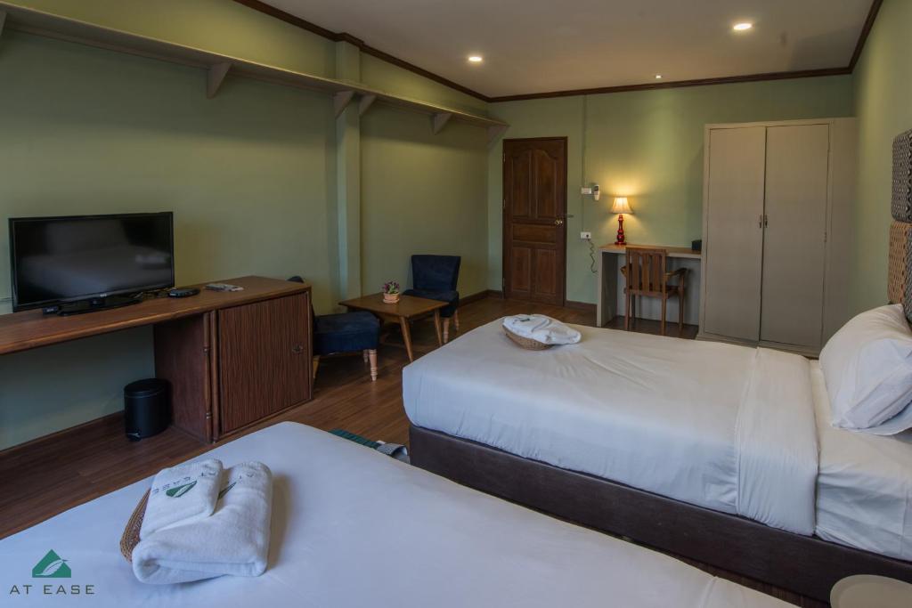 At Ease As Home - Resim 20