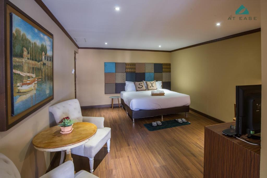 At Ease As Home - Resim 23