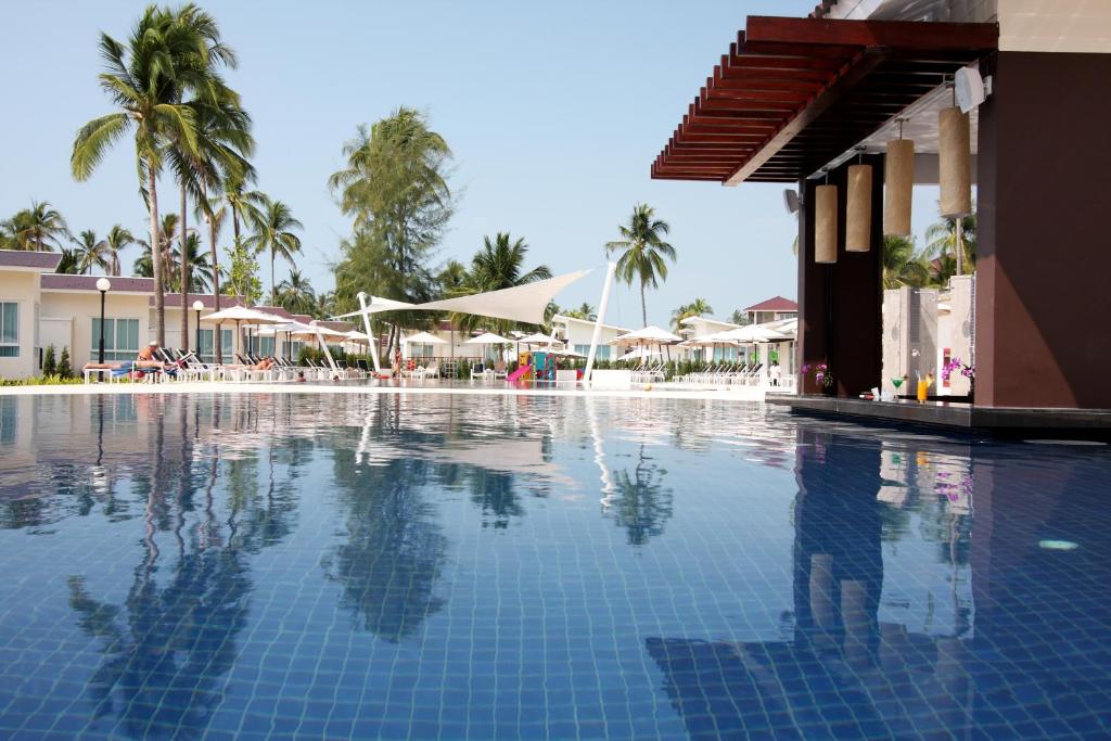 Bazén v ubytování Kantary Beach Hotel Villas & Suites nebo v jeho okolí