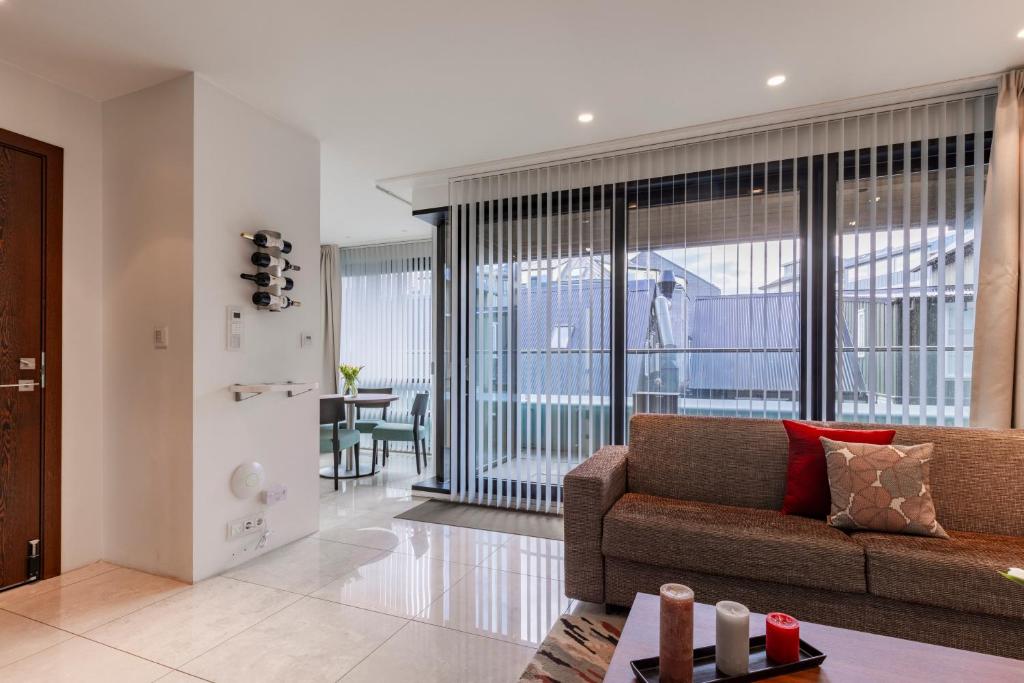 Black Pearl Apartment Hotel - Appartement D'une Chambre