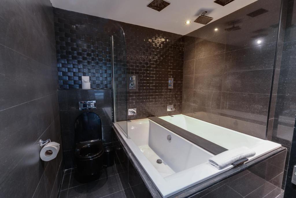 Boutique 56 - Resim 32