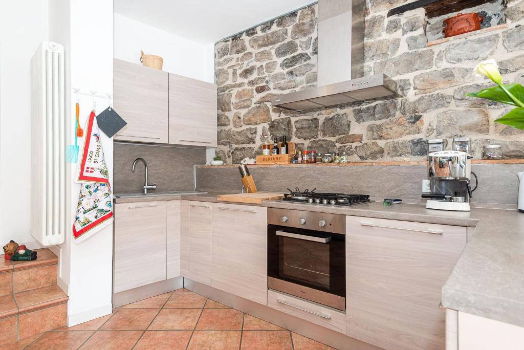 Kuchyň nebo kuchyňský kout v ubytování Romantic Home - Lake Como