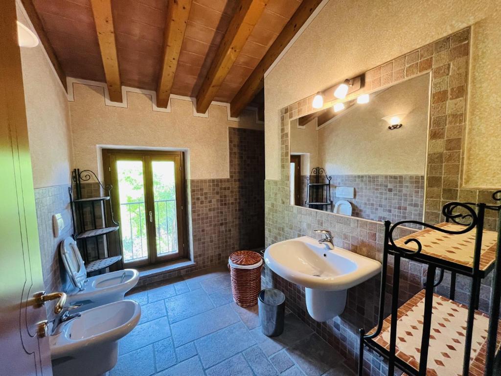 Koupelna v ubytování Il borgo fra i laghi