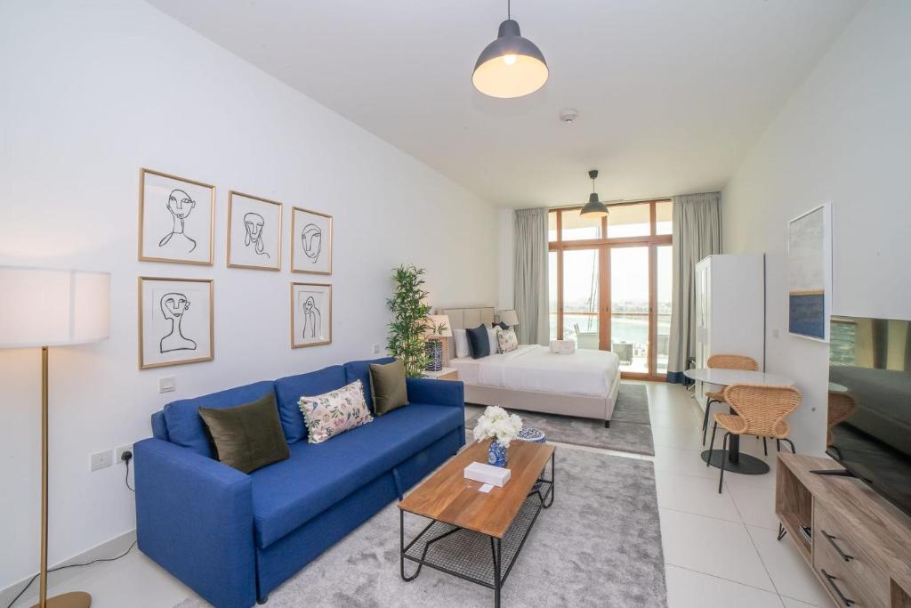 Posezení v ubytování LUXFolio Retreats - Exclusive Apartments in Palm
