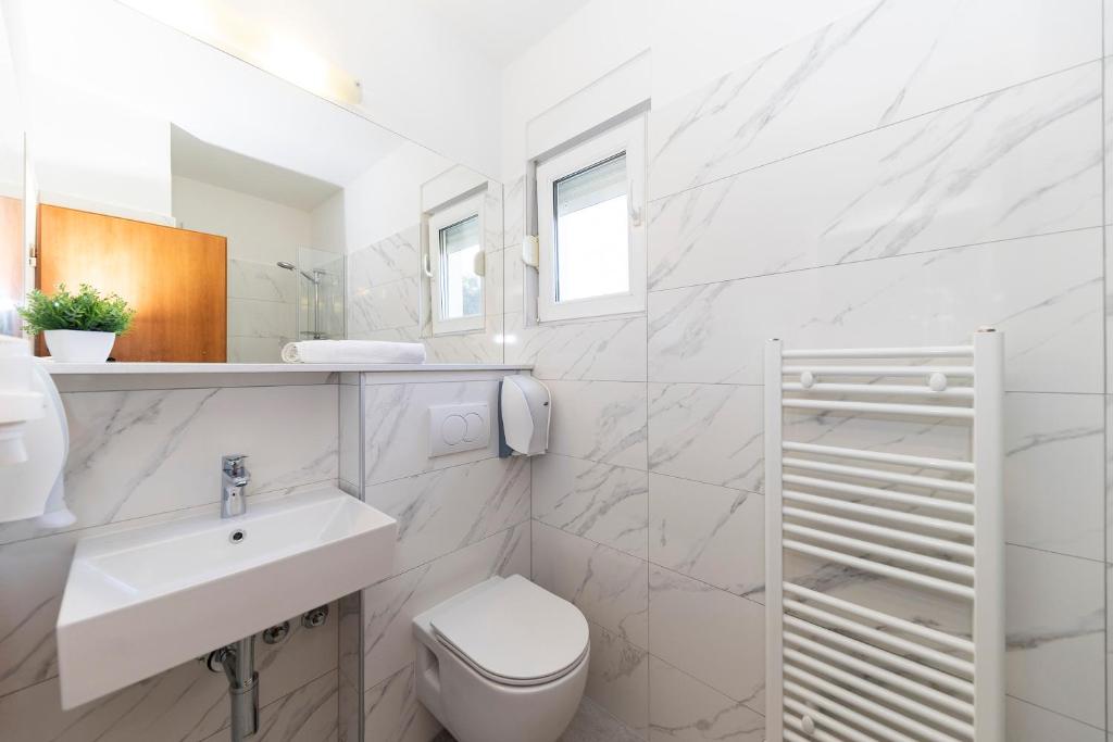 Guesthouse Villa Irena - 17