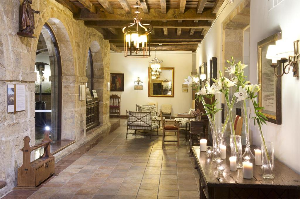 Parador de Cangas de Onís, Villanueva de Cangas de Onís ...