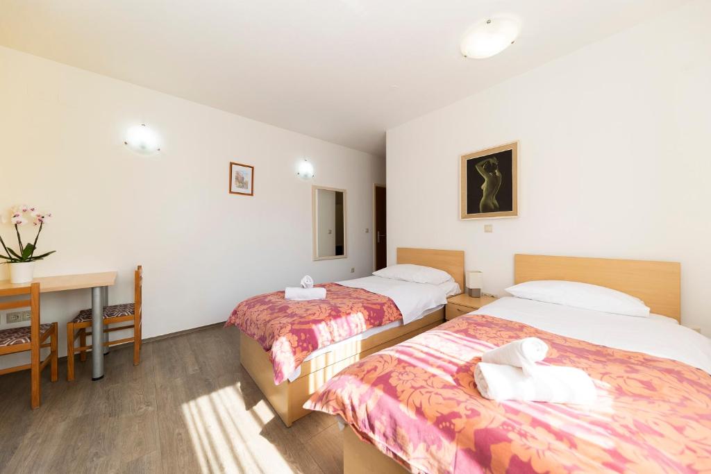 Guesthouse Villa Irena - 9