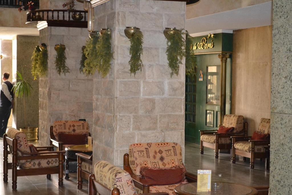 Posezení v ubytování Beirut Hotel Cairo