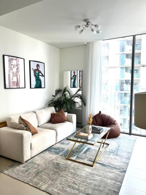 Luxurious stylish one bedroom, Dubai (updated prices 2024)