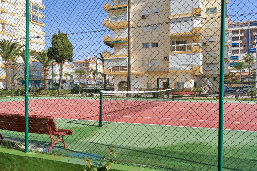 Tenis a/nebo squash v ubytování Apartment in Algarrobo Costa nebo okolí