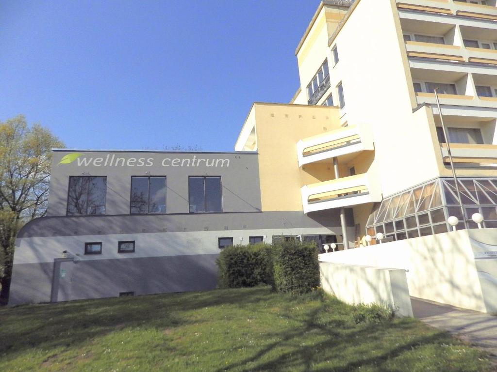 Budova, kde se hotel nachází