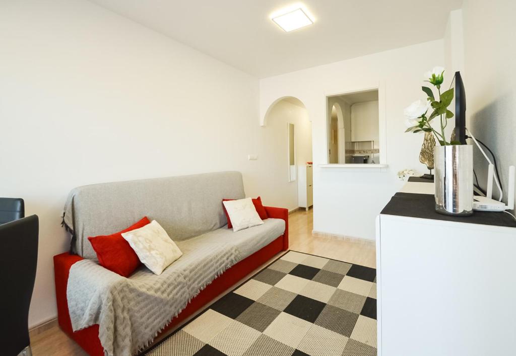 Schöne Wohnung mit Pool , Wi-Fi und privat Garage - One-Bedroom Apartment