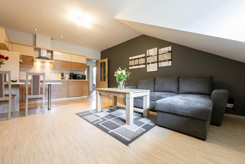 Kuchyňa alebo kuchynka v ubytovaní Apartament Perłowy z balkonem- Dream Apart