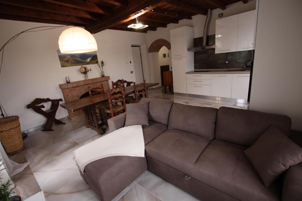 Kuchyň nebo kuchyňský kout v ubytování casa airuno