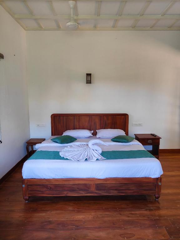 Kurialacherry House Alleppey - Chambre Double Avec Vue De La Piscine
