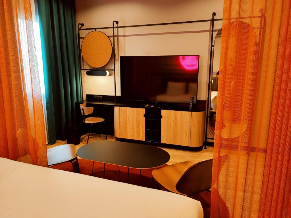 Postel nebo postele na pokoji v ubytování Stay Hotel
