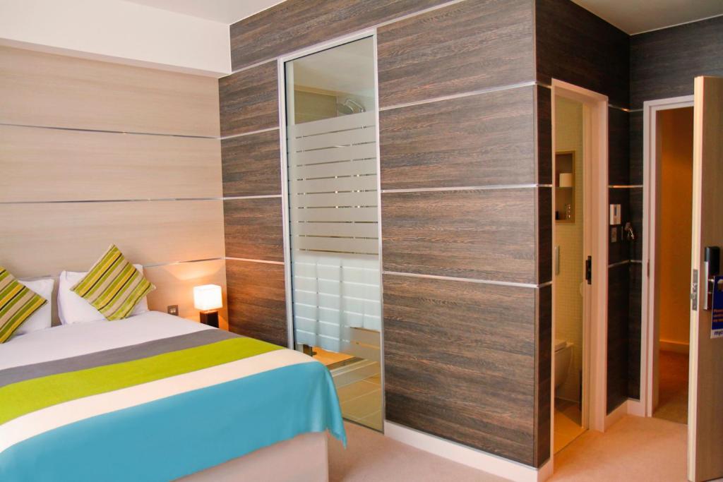 The Wesley Euston - Resim 33