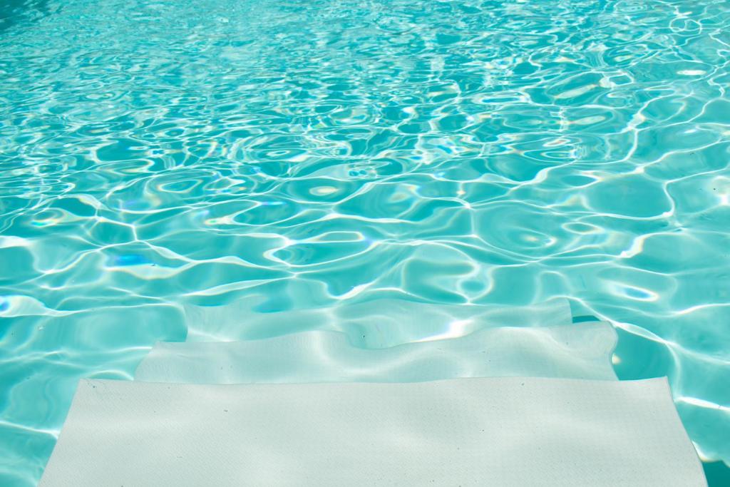 Bazén v ubytování Borgo Tortorella by IL PUMO DI PUGLIA nebo v jeho okolí