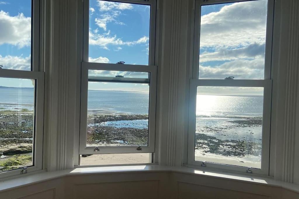 Seaview promenade apartment, Newcastle (updated prices 2024)