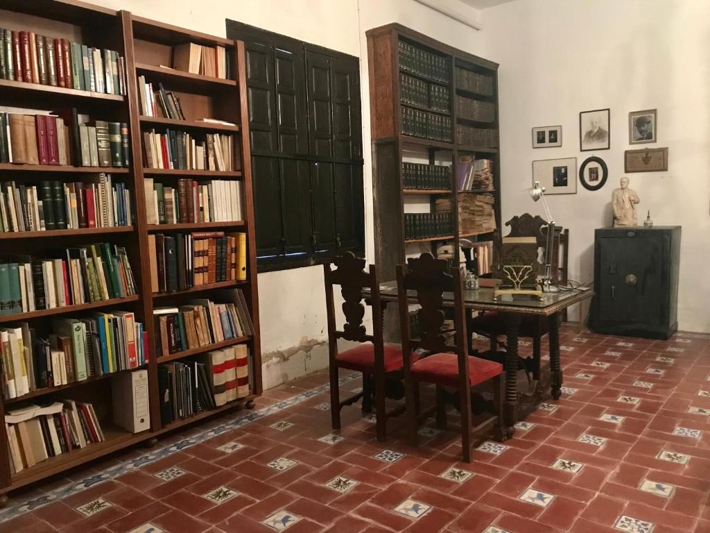 The library in Az apartmant