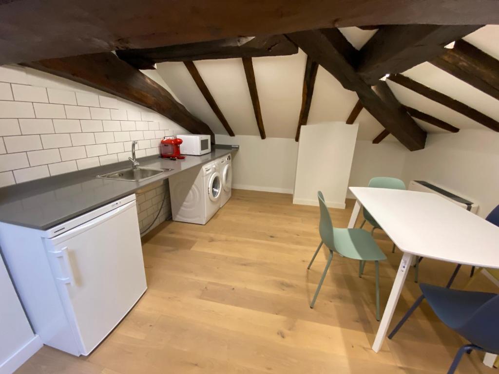 Kuchyň nebo kuchyňský kout v ubytování Albergue turístico de Eugi