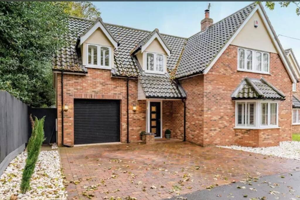 Passing Moon Filby (Norfolk Broads), Filby (updated prices 2024)