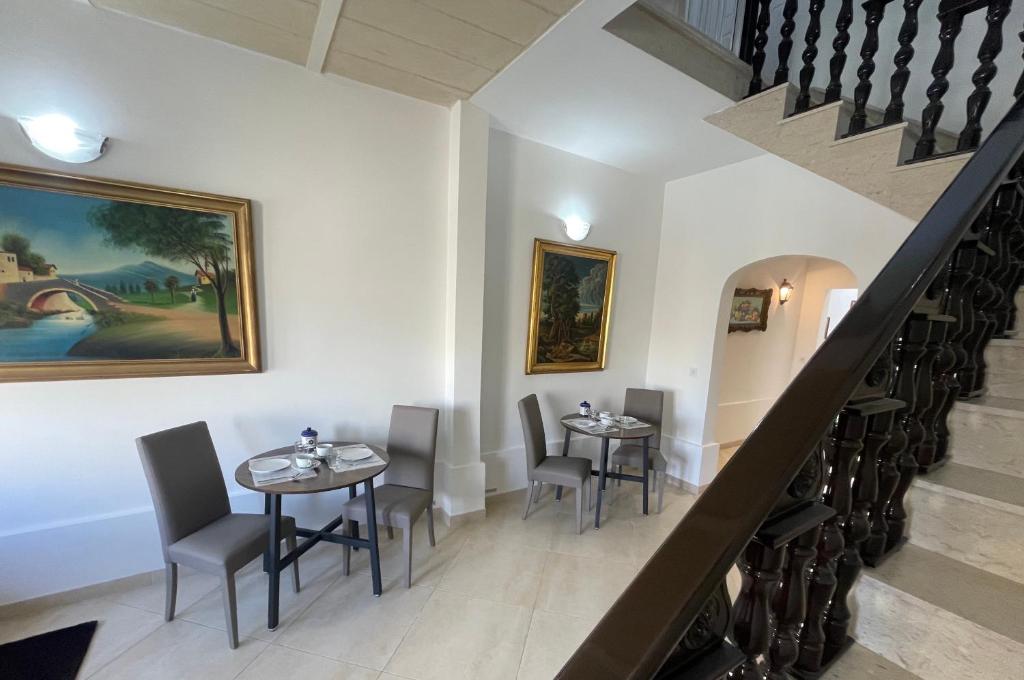 Alina Boutique Living - 9