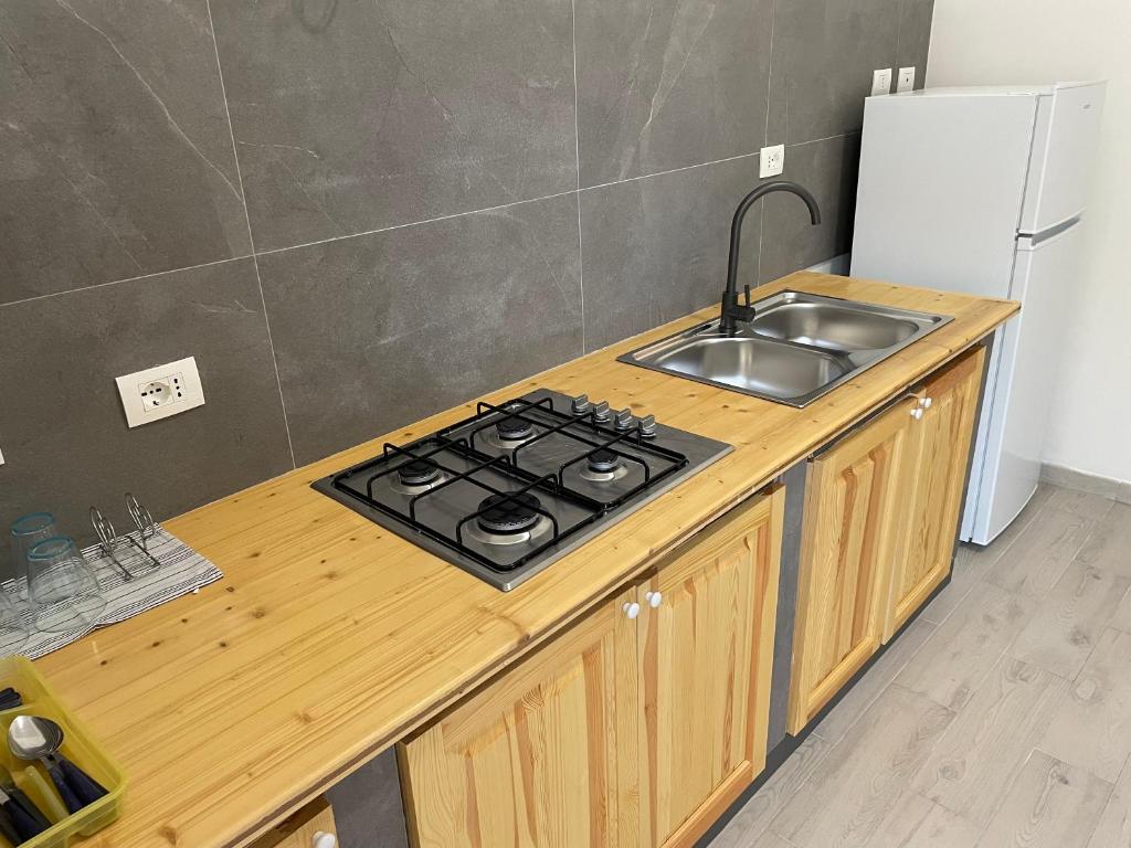 Kuchyň nebo kuchyňský kout v ubytování Bilocale Nel Centro Storico - Prossimo al Mare