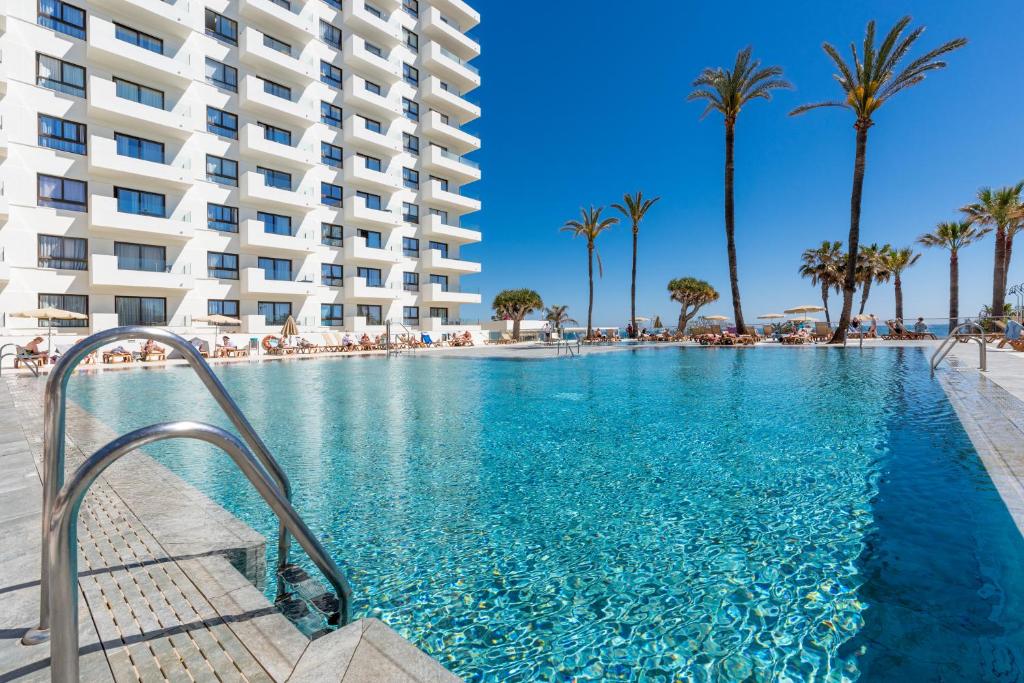 Bazén v ubytování WintowinRentals Apartamento Suite en Ocean House nebo v jeho okolí