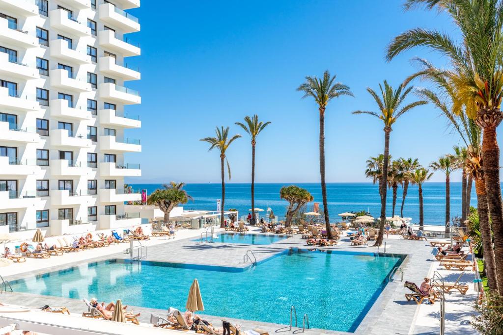 Bazén v ubytování WintowinRentals Apartamento Suite en Ocean House nebo v jeho okolí